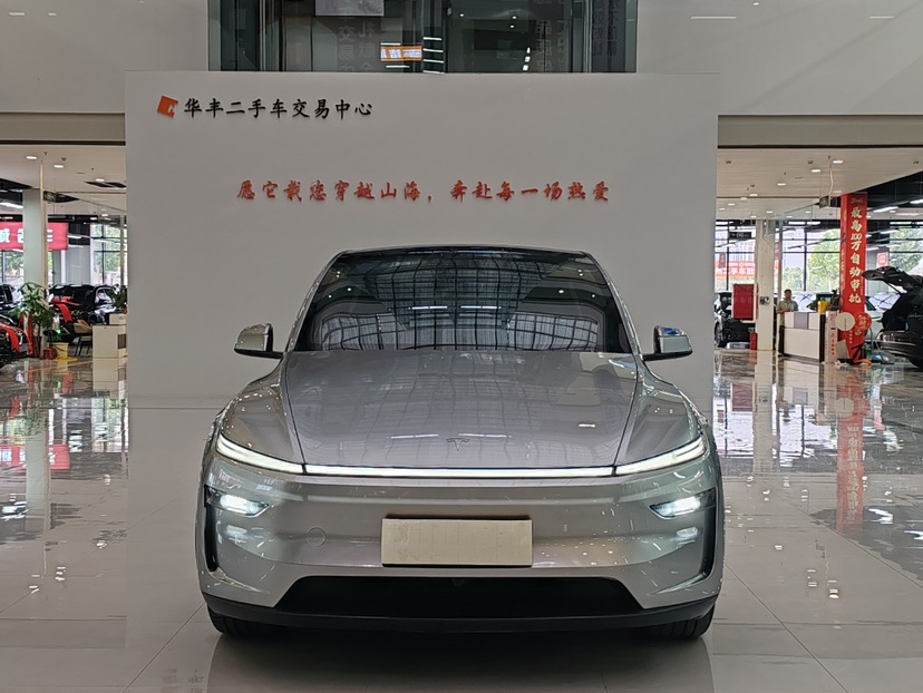 Tesla Model Y 2026 #2 Tesla Model Y 2026 car image #2