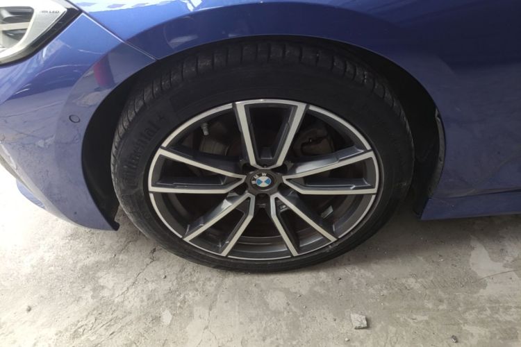 BMW 3 Series 2020 car image #9