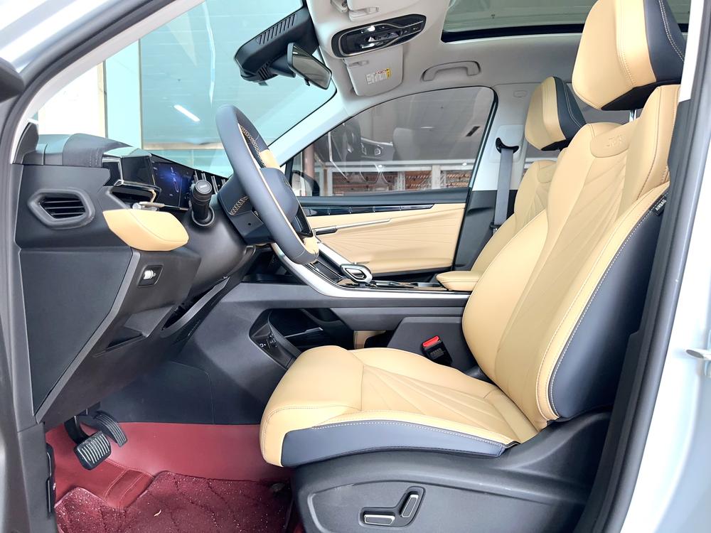 GEELY Boyue L 2023 car image #23