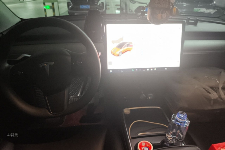 Tesla Model Y 2023 immagine di auto #11