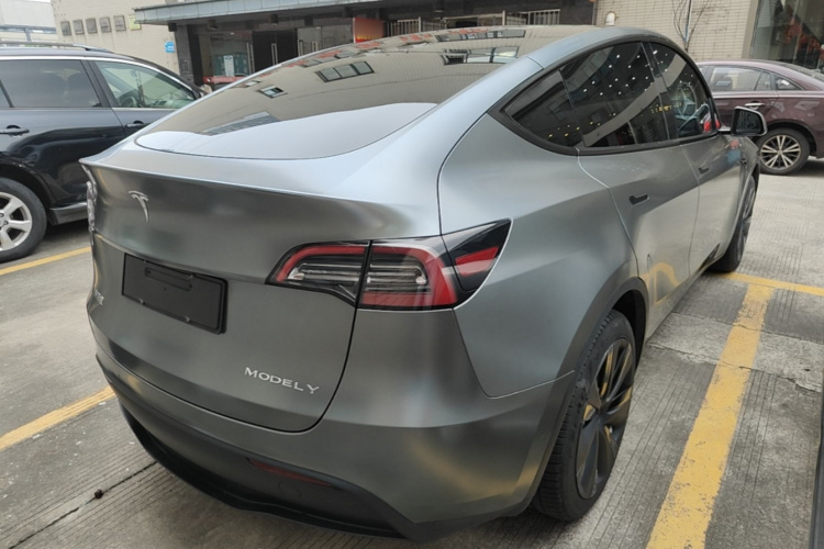Tesla Model Y 2022 #5 Tesla Model Y 2022 car image #5