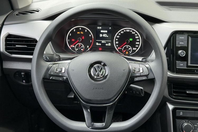 Volkswagen T-Cross 2020 car image #12