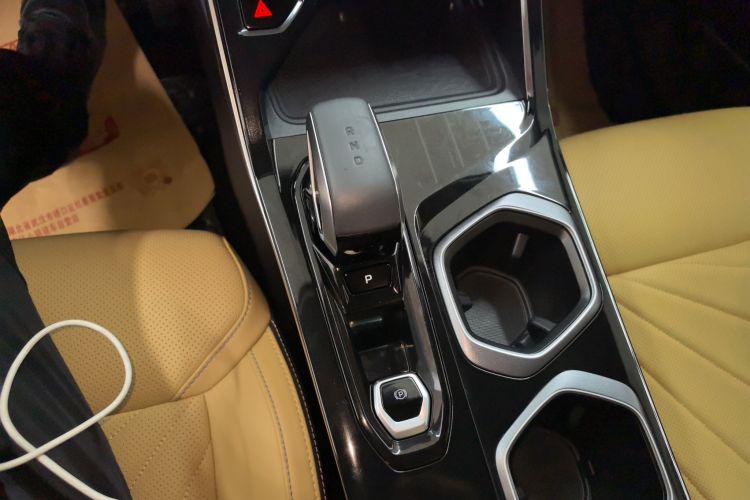 GEELY Boyue L 2024 imagem de carro #14