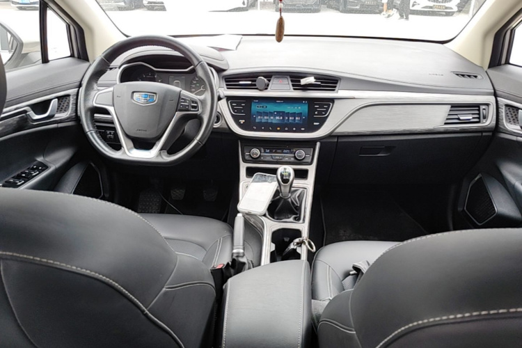GEELY Emgrand GS 2018 car image #10