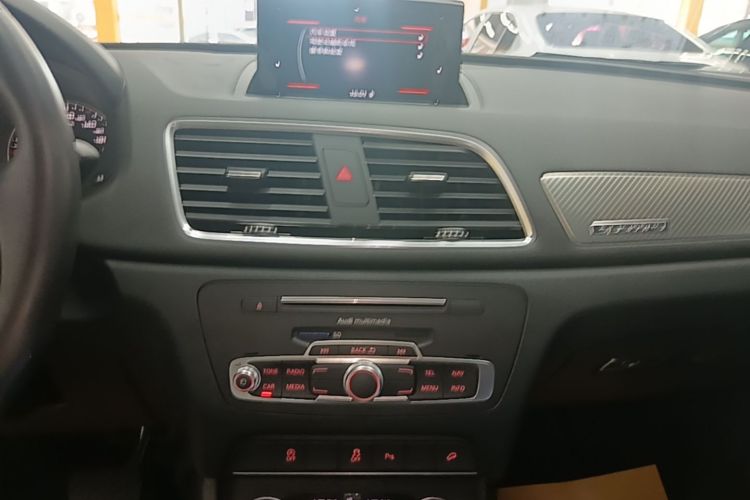 Audi Q3 2017 #13 Audi Q3 2017 car image #13