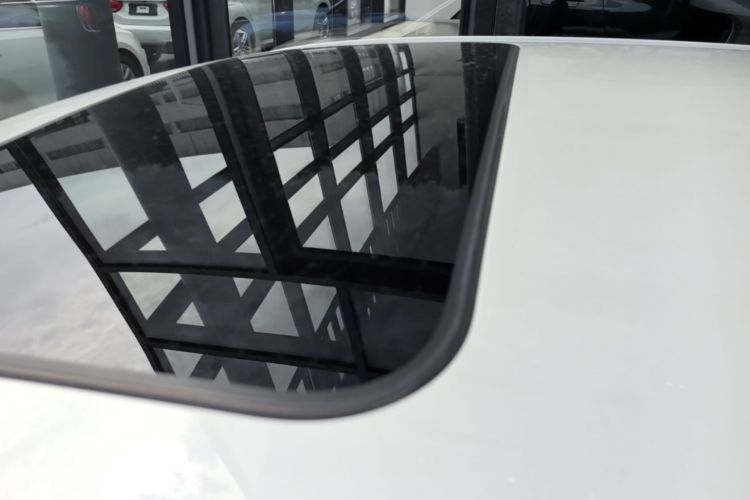 BMW 3 Series 2017 car image #25