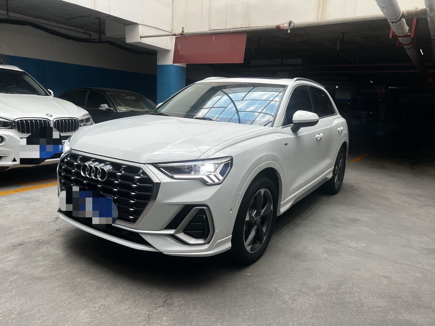 Audi Q3 2021 car image 