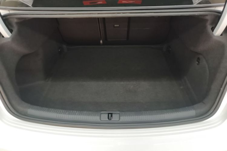 Audi A3 2018 car image #21