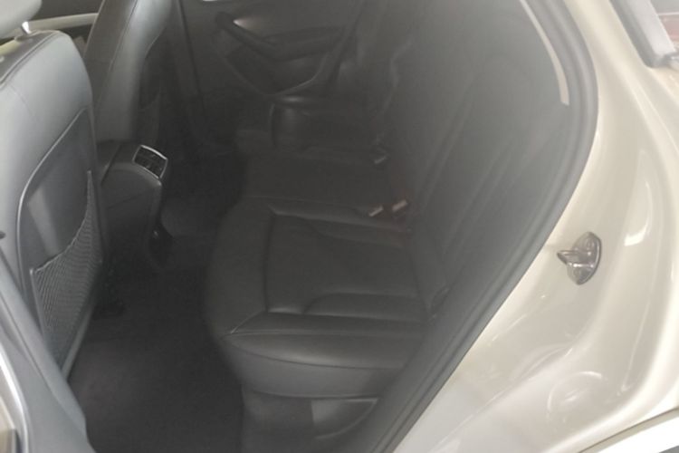 Audi Q3 2016 #17 Audi Q3 2016 car image #17