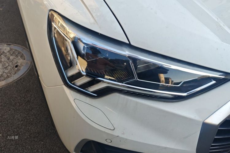 Audi Q3 2020 car image #8