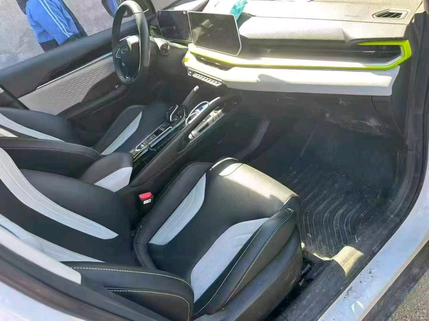 GEELY Coolray 2023 imagem de carro #4