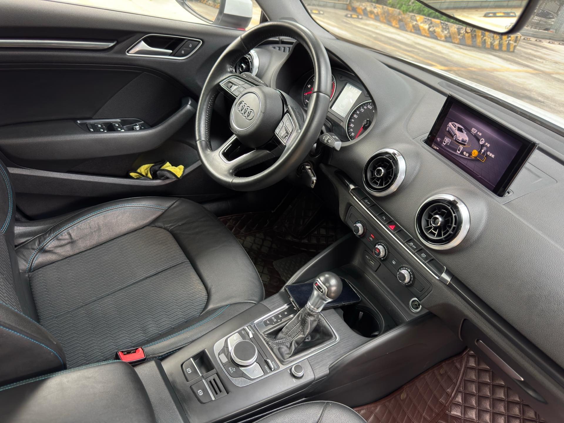Audi A3 2018 car image #23