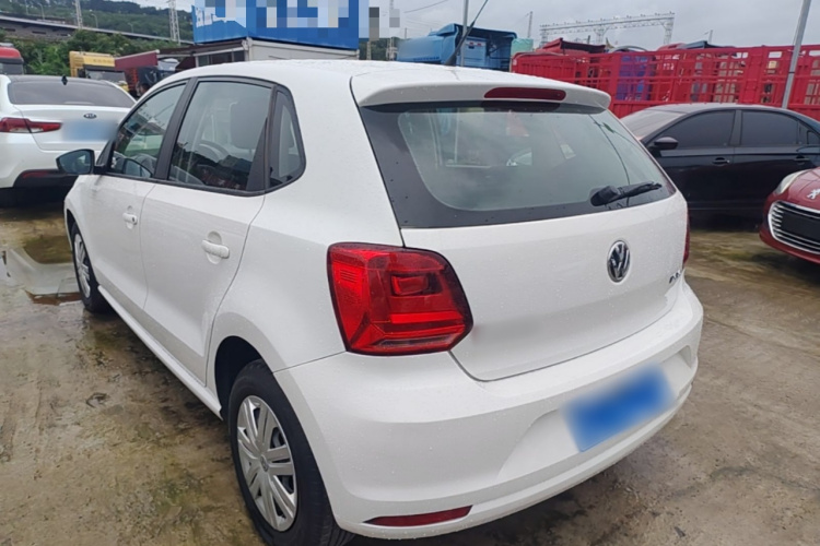 Volkswagen Polo 2017 car image #5