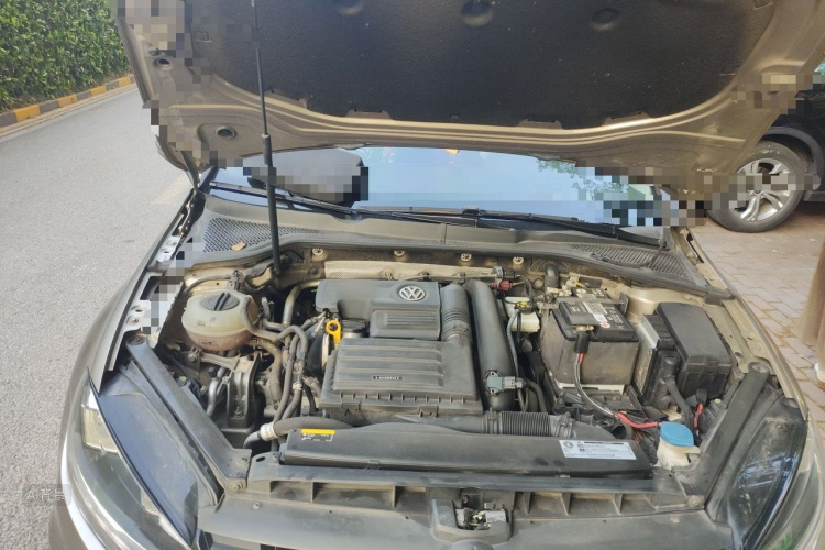 Volkswagen Golf 2018 car image #22