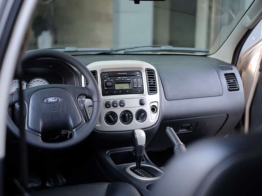 Ford Escape (Imported) 2007 immagine di auto #51