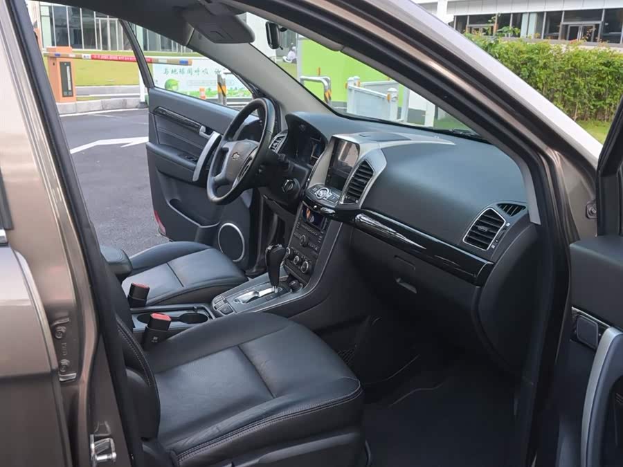 Chevrolet Captiva 2016 imagen de coche #51