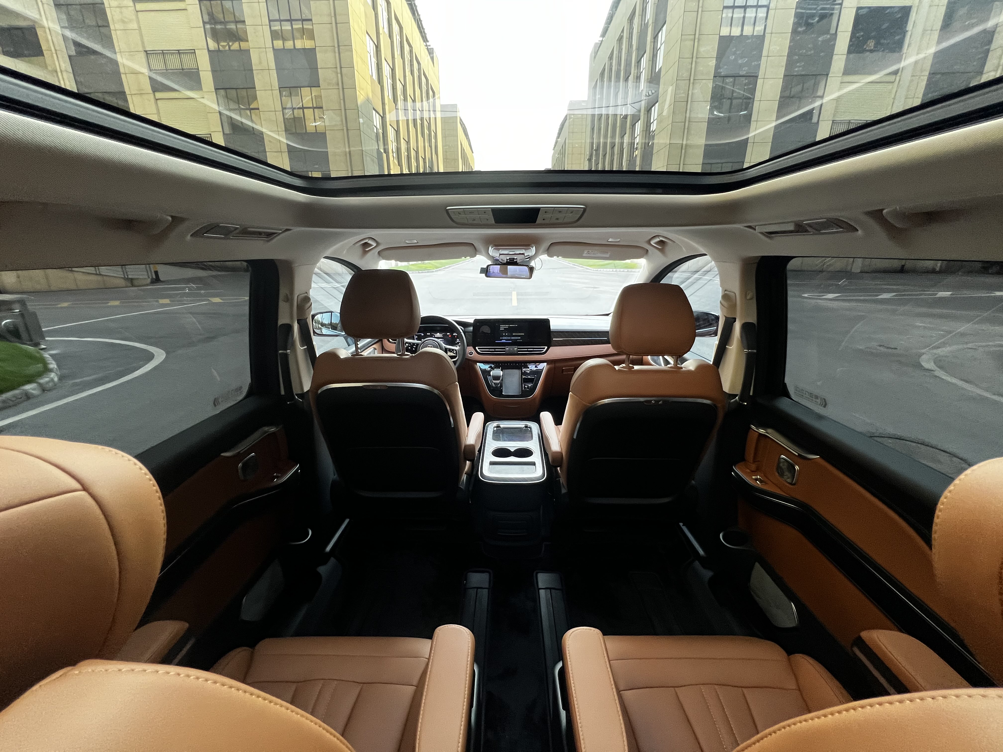 HongQi HQ9 PHEV 2024 #51 HongQi HQ9 PHEV 2024 car image #51