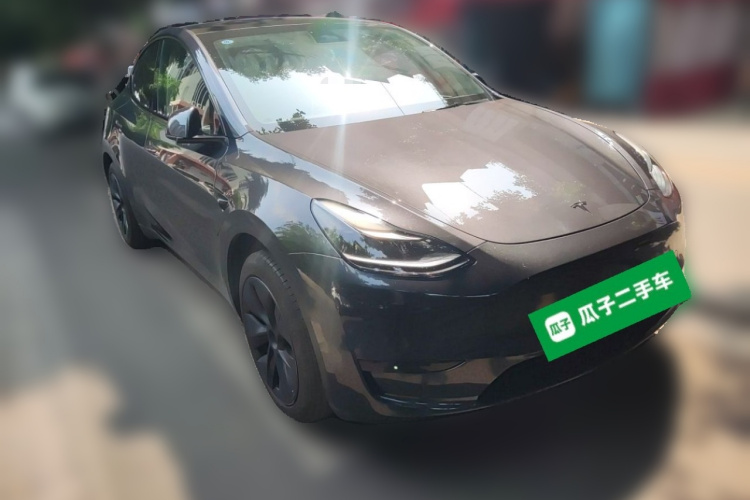 Tesla Model Y 2024 #4 Tesla Model Y 2024 car image #4