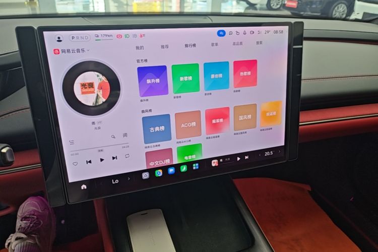 MI SU7 2025 car image #13