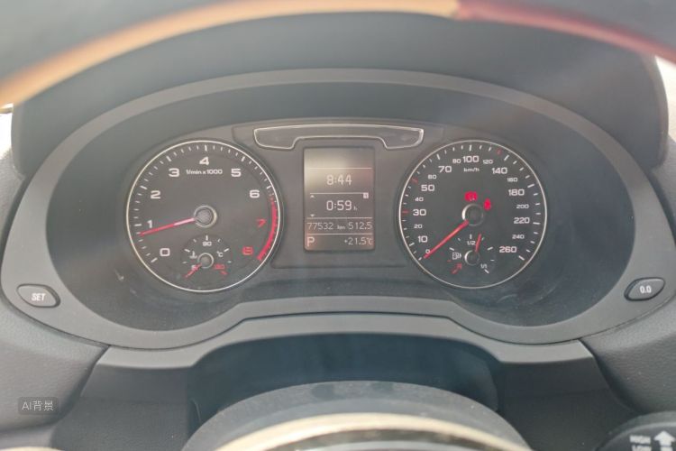 Audi Q3 2018 car image #14