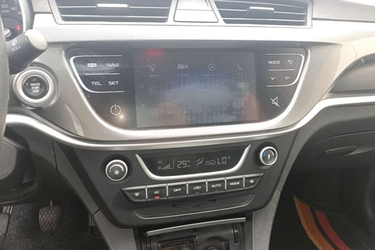 GEELY Emgrand 2017 car image #13