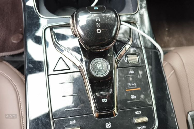 BYD Han 2022 #16 BYD Han 2022 car image #16