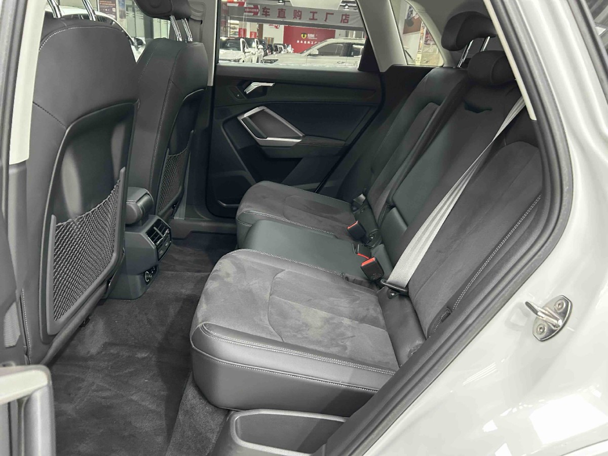 Audi Q3 2023 immagine di auto #4