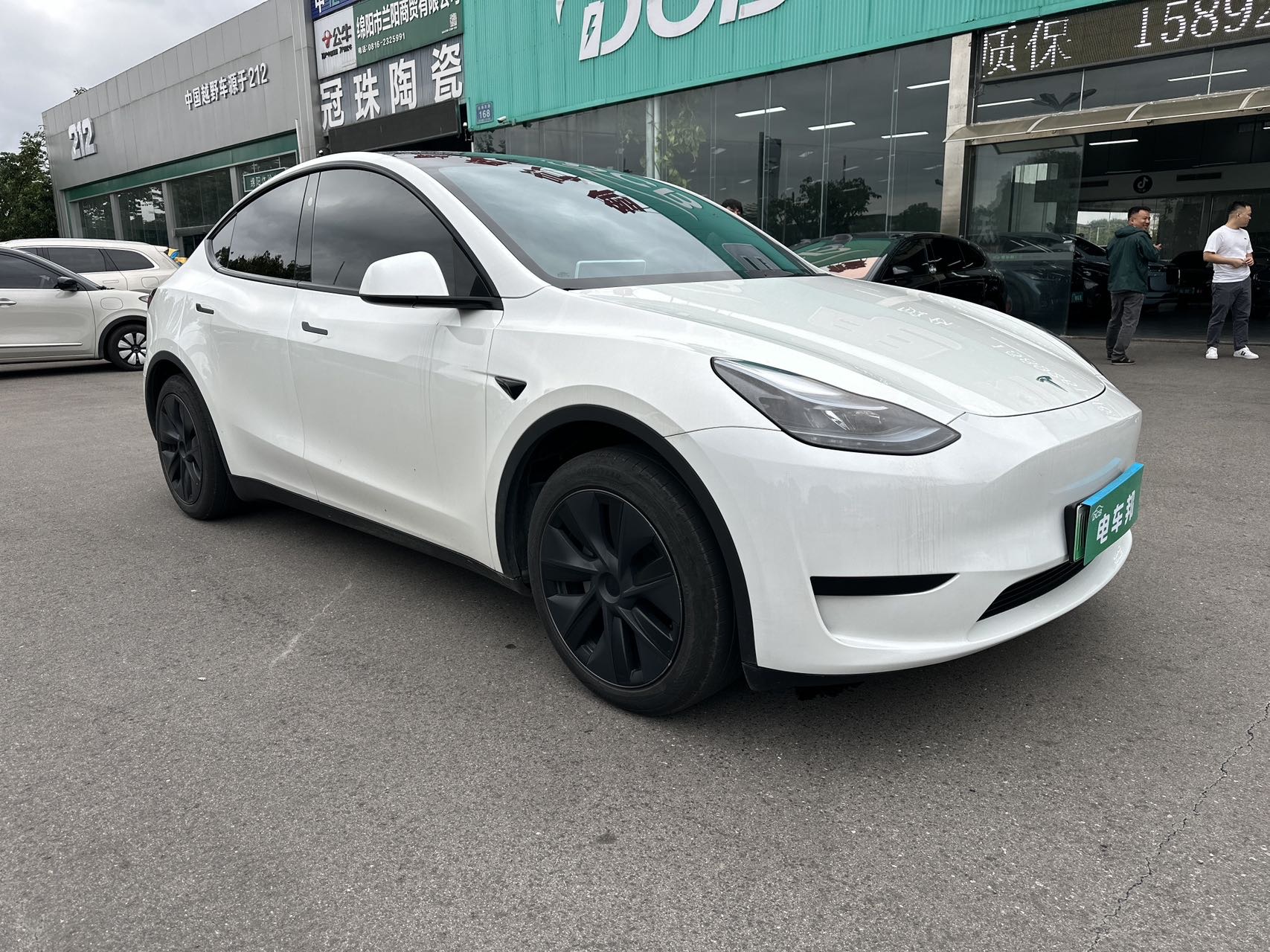 Tesla Model Y 2024 #3 Tesla Model Y 2024 car image #3
