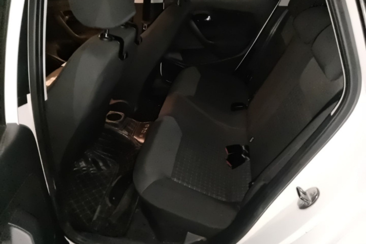 Volkswagen Polo 2017 car image #10