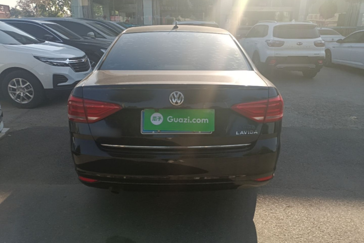 Volkswagen Lavida 2019 car image #6