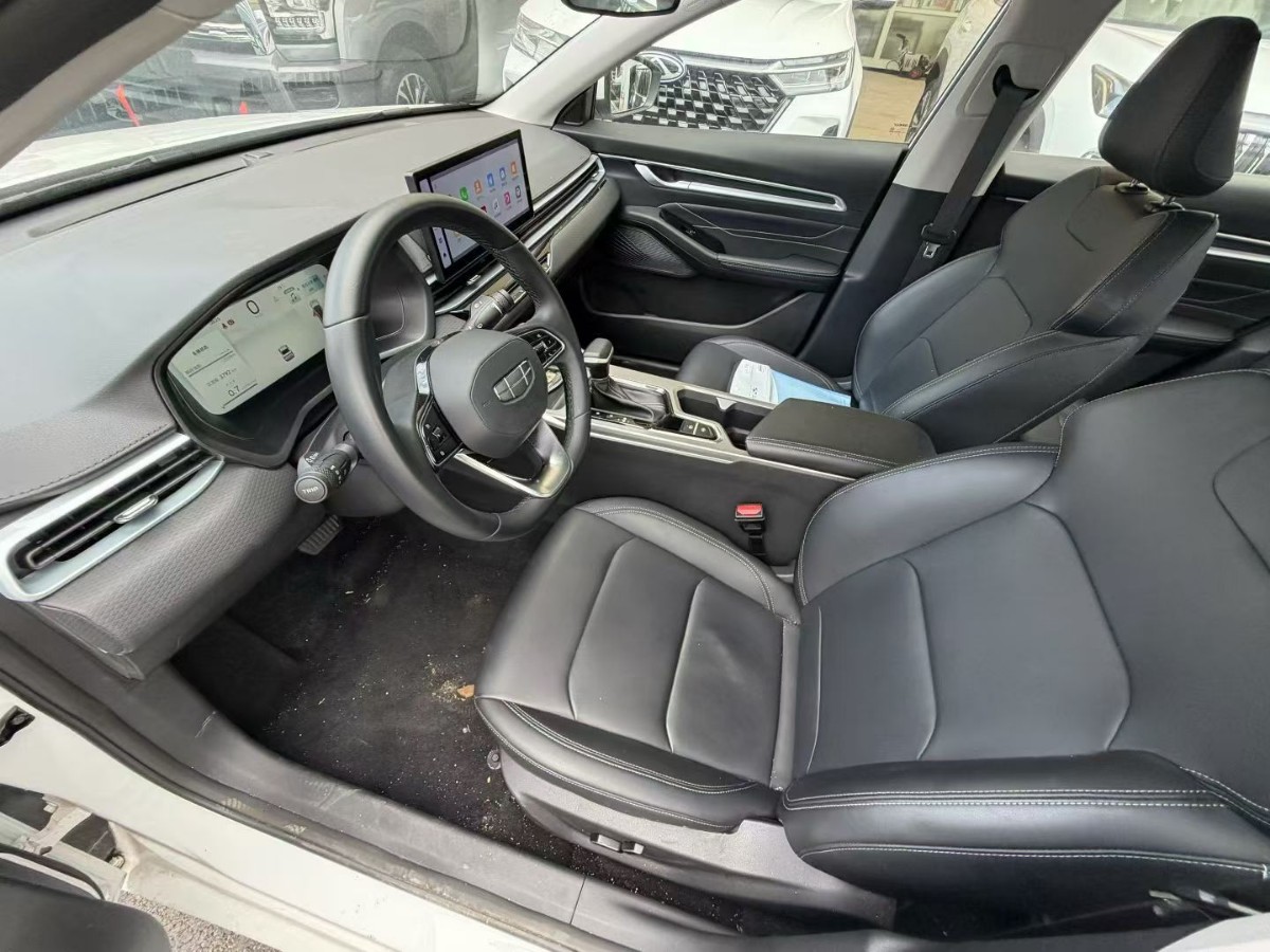 GEELY Emgrand 2025 car image #3