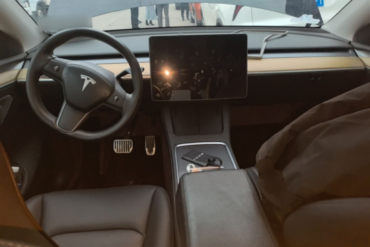 Tesla Model Y 2023 #10 Tesla Model Y 2023 صورة سيارة #10