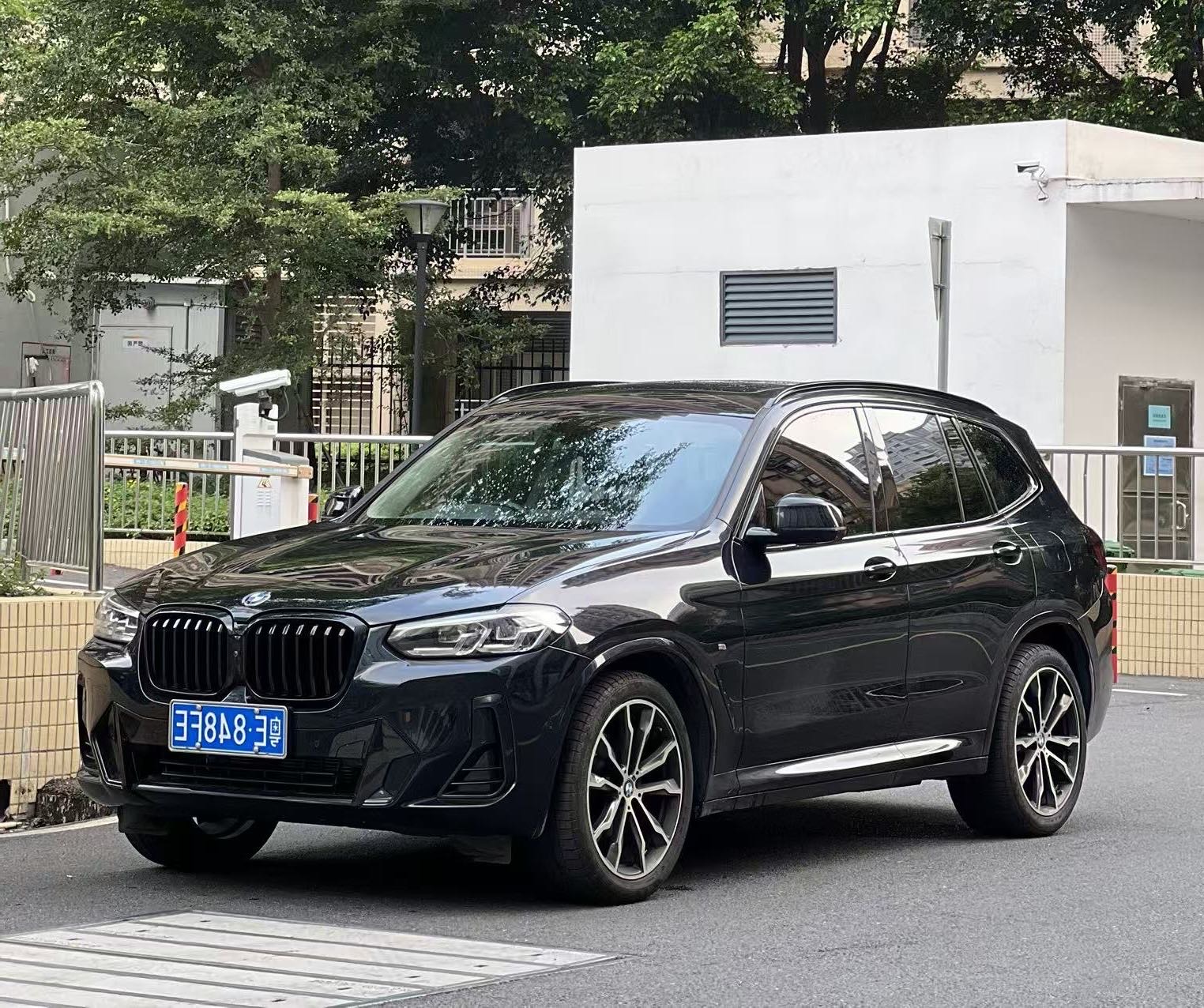 BMW X3 2025 car image 