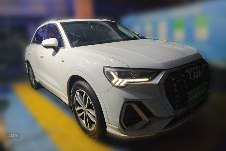Audi Q3 2021 car image #4
