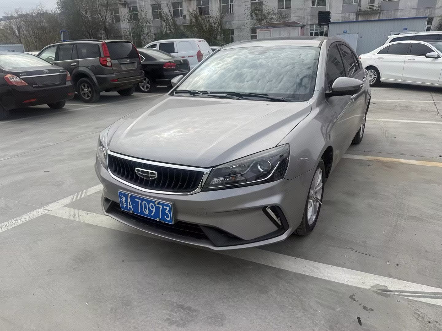 GEELY Emgrand 2022 GEELY Emgrand 2022 صورة سيارة