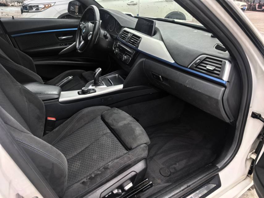 BMW 3 Series 2017 #9 BMW 3 Series 2017 car image #9