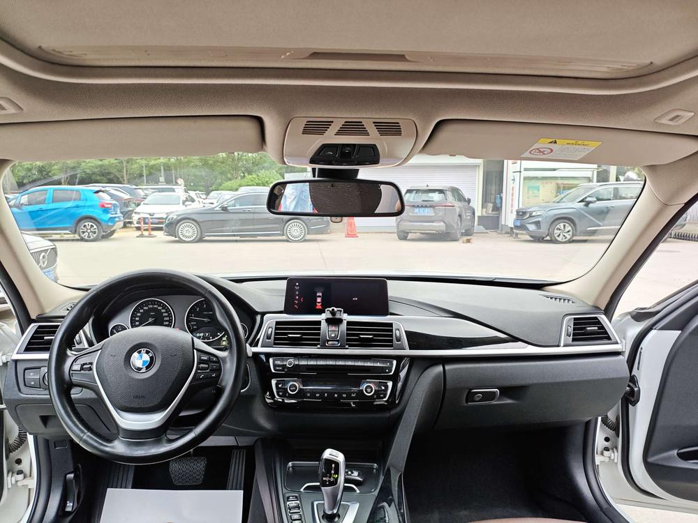 BMW 3 Series 2019 #13 BMW 3 Series 2019 car image #13