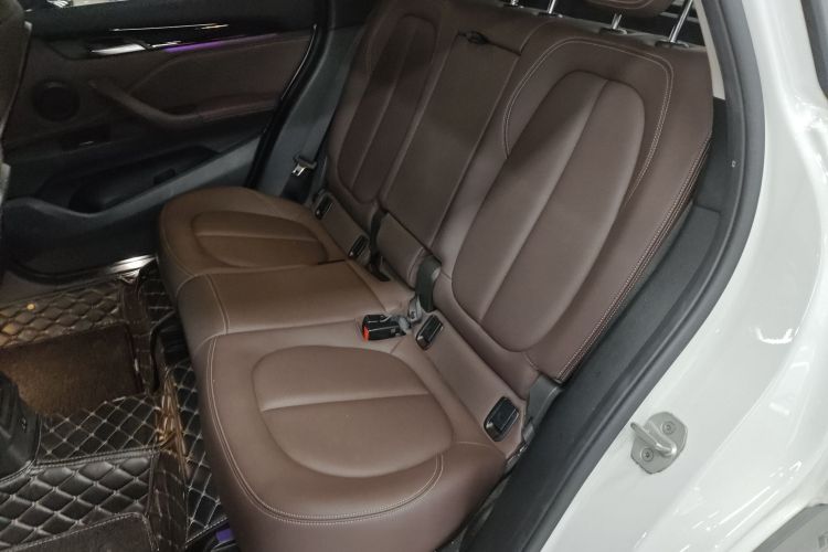 BMW X1 2020 image de voiture #19