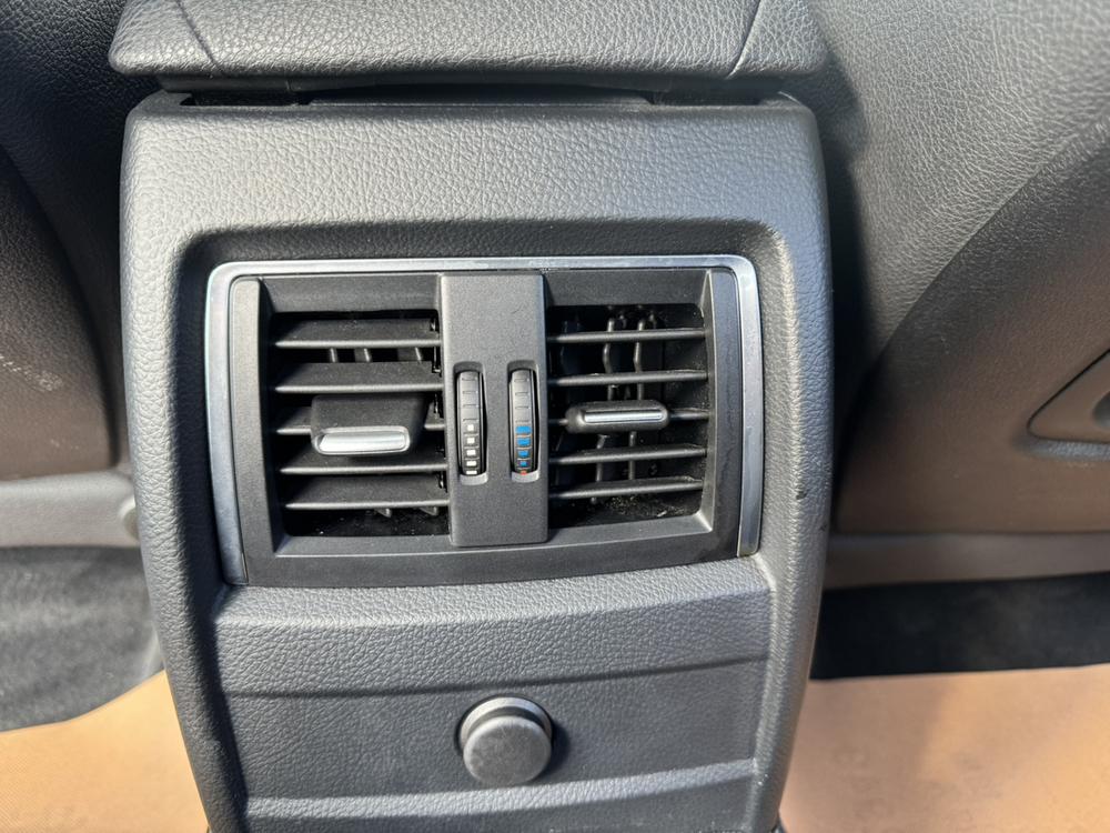 BMW 3 Series 2019 immagine di auto #14