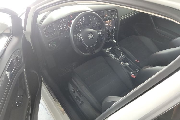 Volkswagen Golf 2020 #16 Volkswagen Golf 2020 car image #16