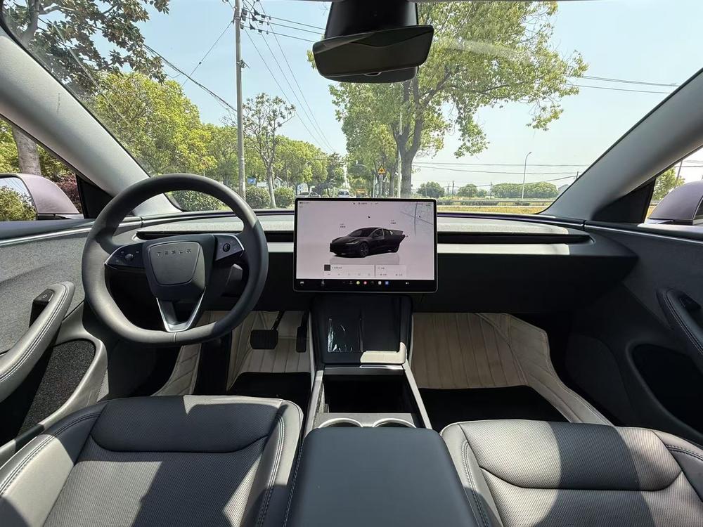 Tesla Model 3 2023 car image #7