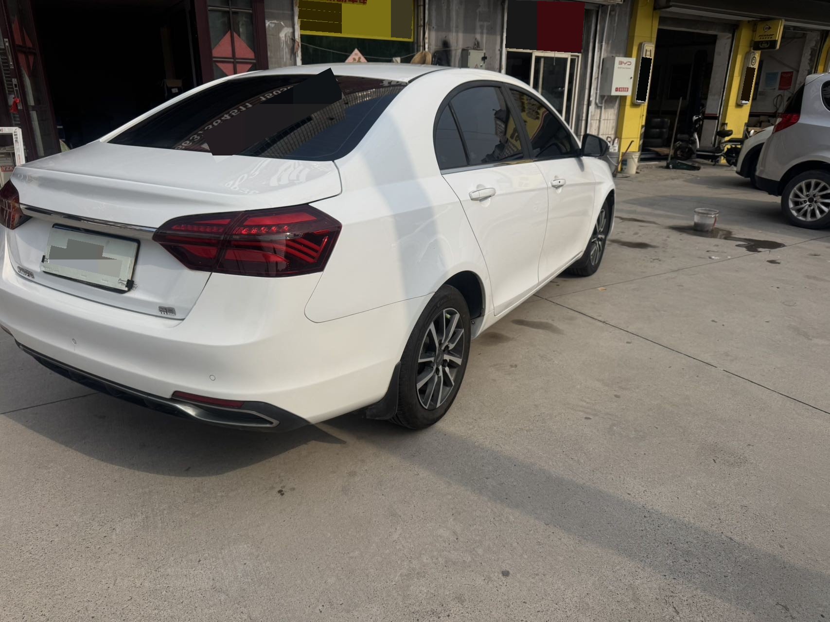 GEELY Emgrand 2019 изображение автомобиля #4
