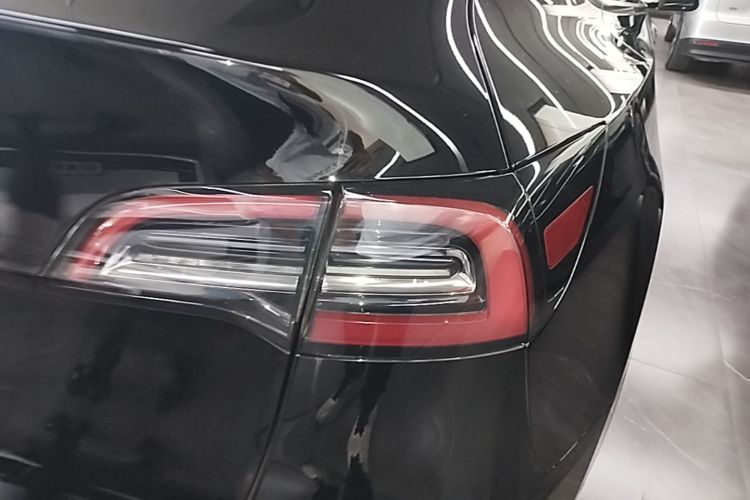 Tesla Model Y 2023 #8 Tesla Model Y 2023 car image #8