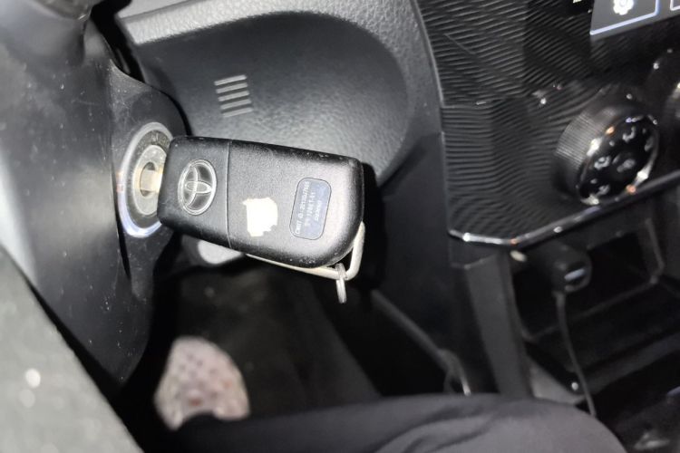 Toyota Corolla 2017 car image #11