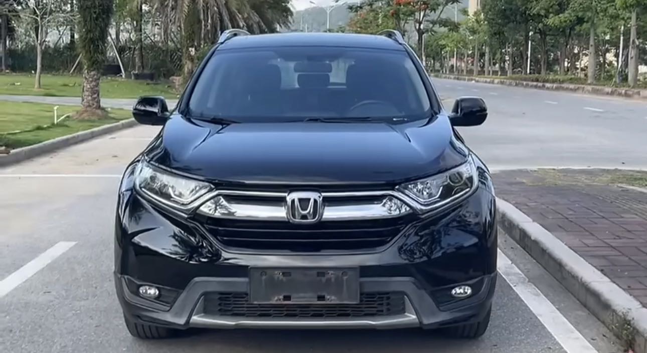 2018 صورة سيارة #2