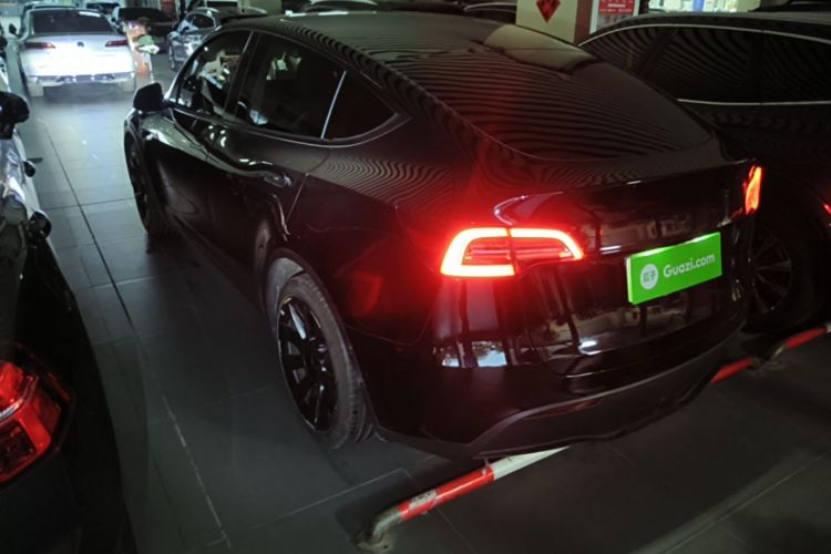 Tesla Model Y 2021 car image #5