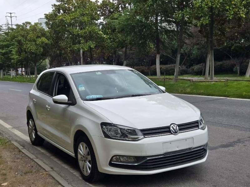 Volkswagen Polo 2014 car image #3