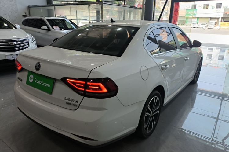 Volkswagen Lavida 2016 car image #7