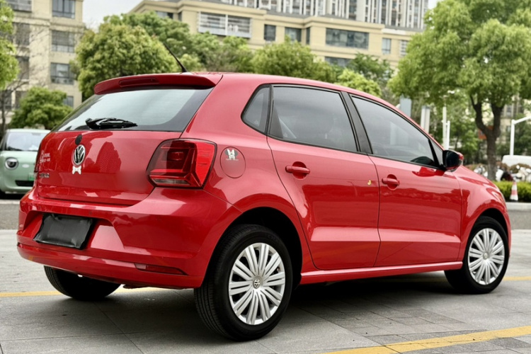 Volkswagen Polo 2018 car image #9