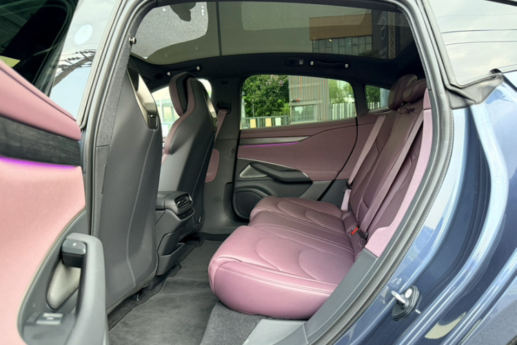 MI SU7 2024 car image #19